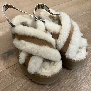 Ugg indoor/ outdoor platform slippers